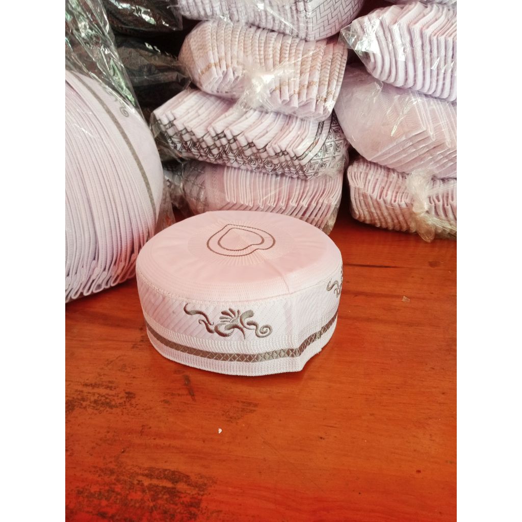 peci agmatex  Bugis motif