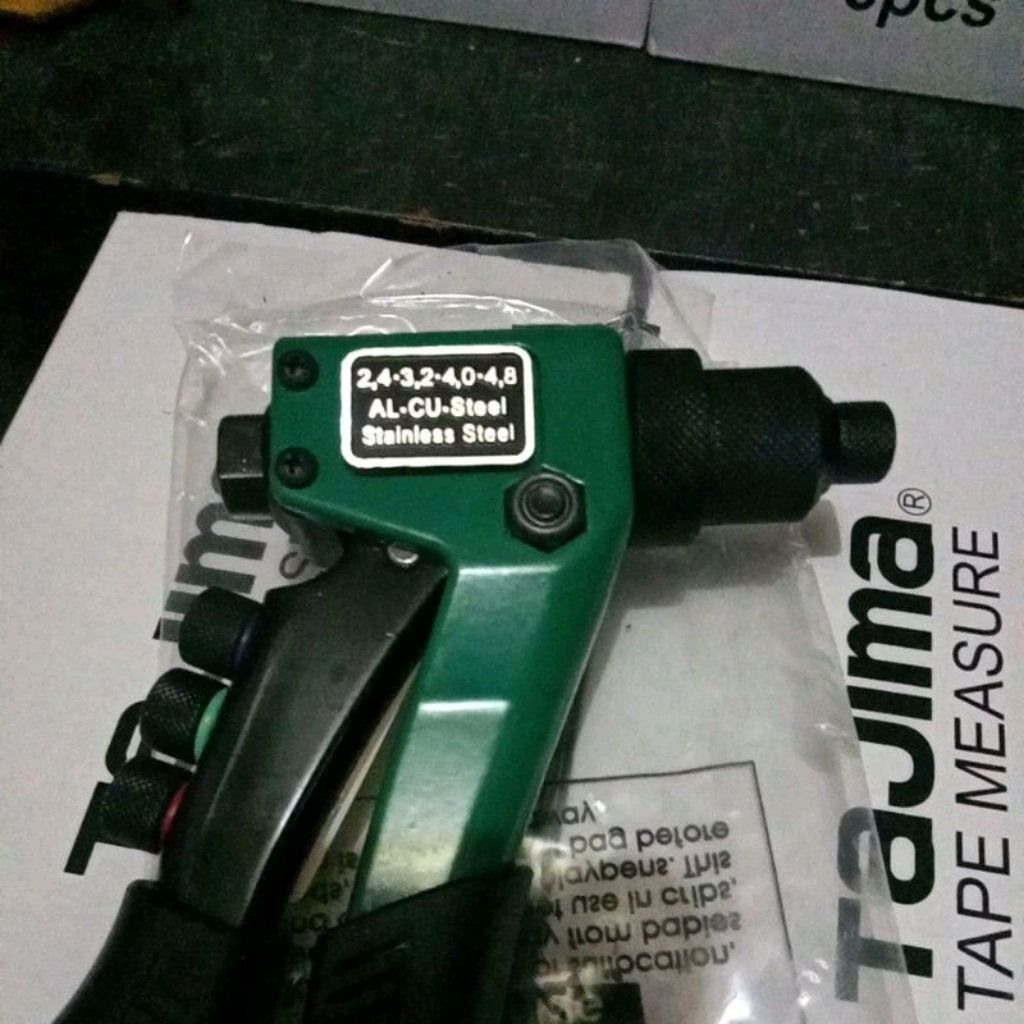 Tang rivet 8 inch Sata