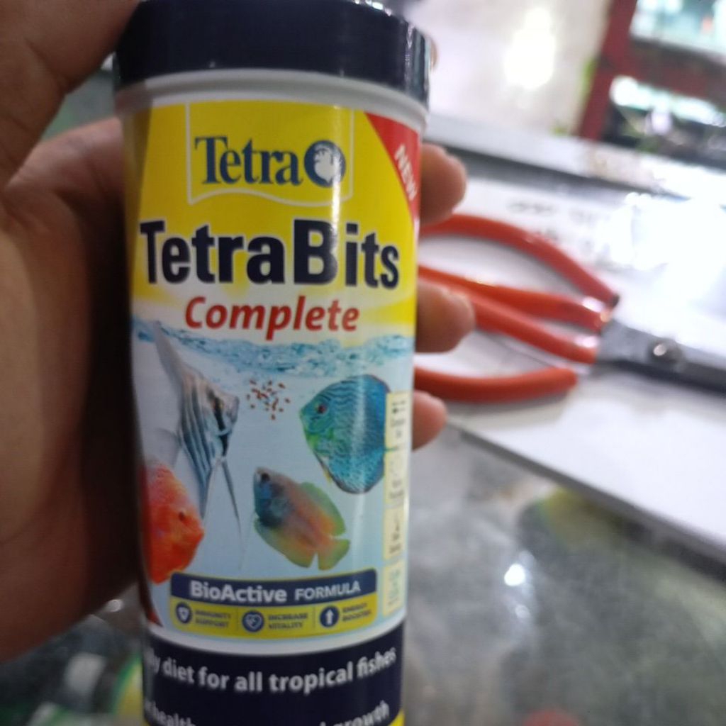 tetra bits