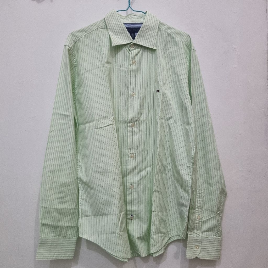 Kemeja tomy hilfiger preloved
