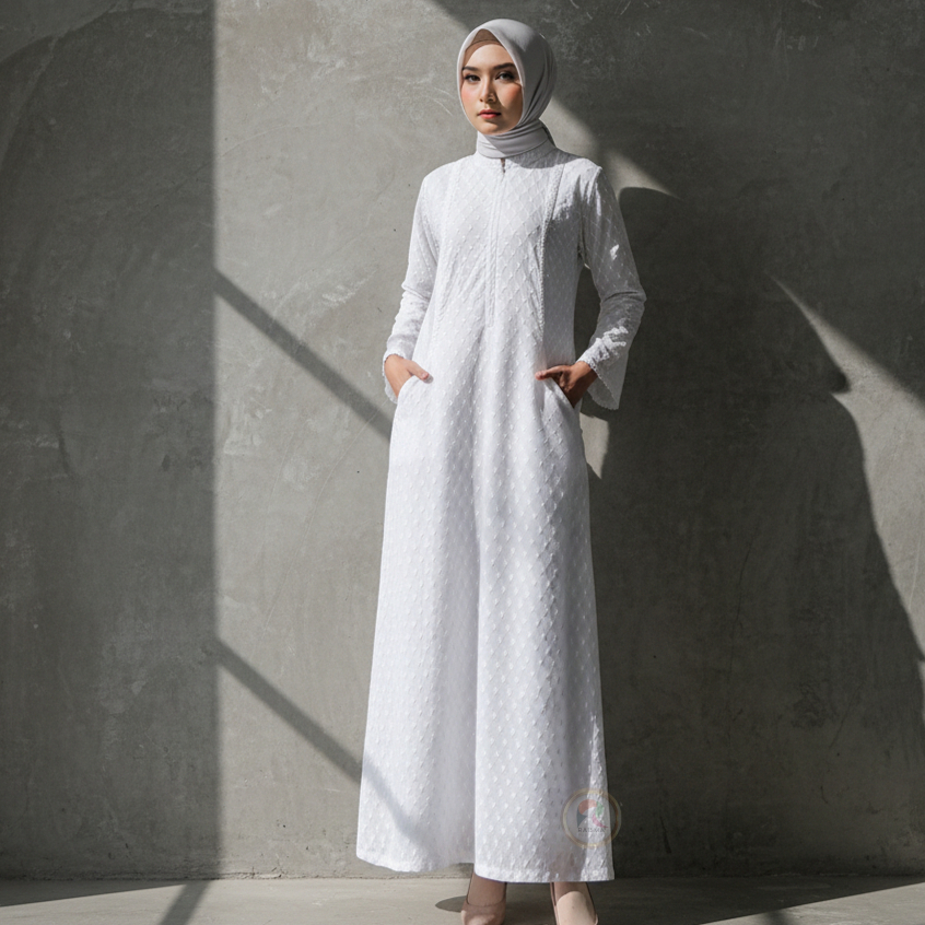 Raisma - Gamis Putih Muslimah Katun Jepang Motif Polkadot Busana Ihrom Dan Haji