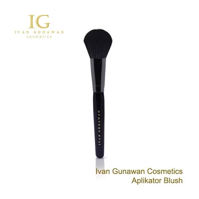 Ivan Gunawan Cosmetics Aplikator Blush On Dengan Brush Desain Khusus & Presisi