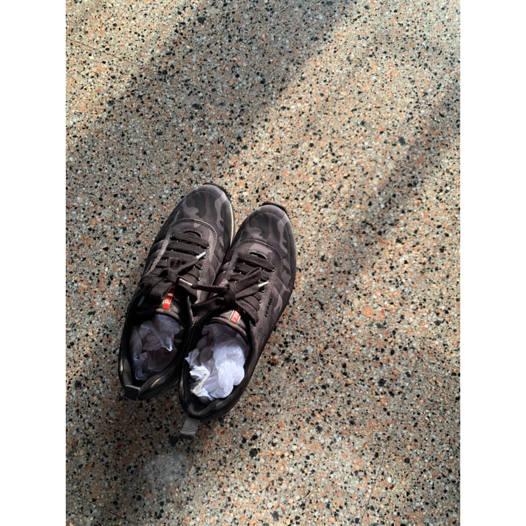 prada sneakers men original