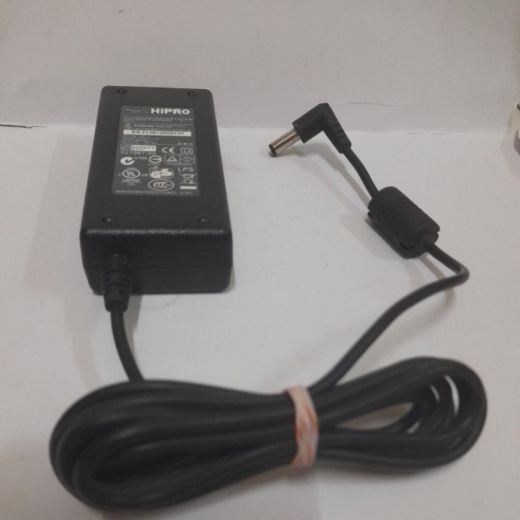 ADAPTOR  HIPRO  MODEL HP-OD 042D03 OUTPUT 12V-3.5A 42W