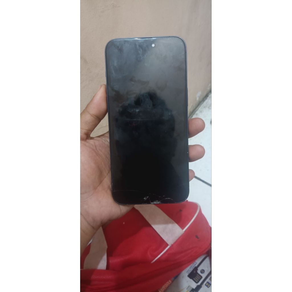 Iphone 15 hdc layar blank