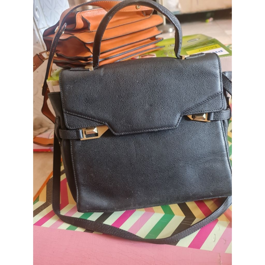 Tas finn esker warna hitam, preloved