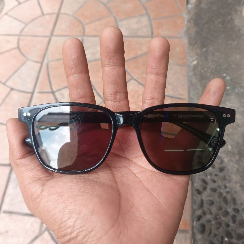 kacamata hitam *a bathing ape ori second