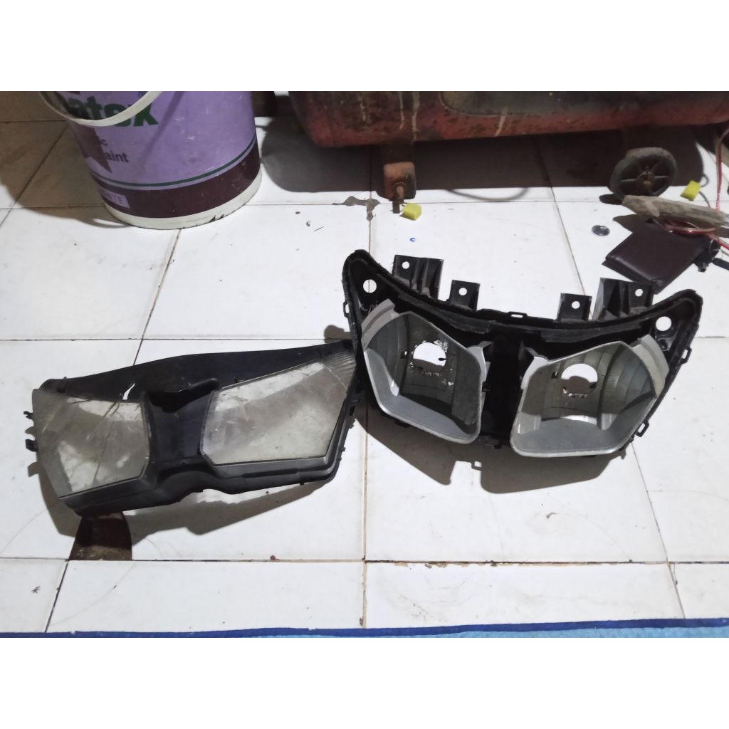 Reflektor depan CBR 150R THN 2015