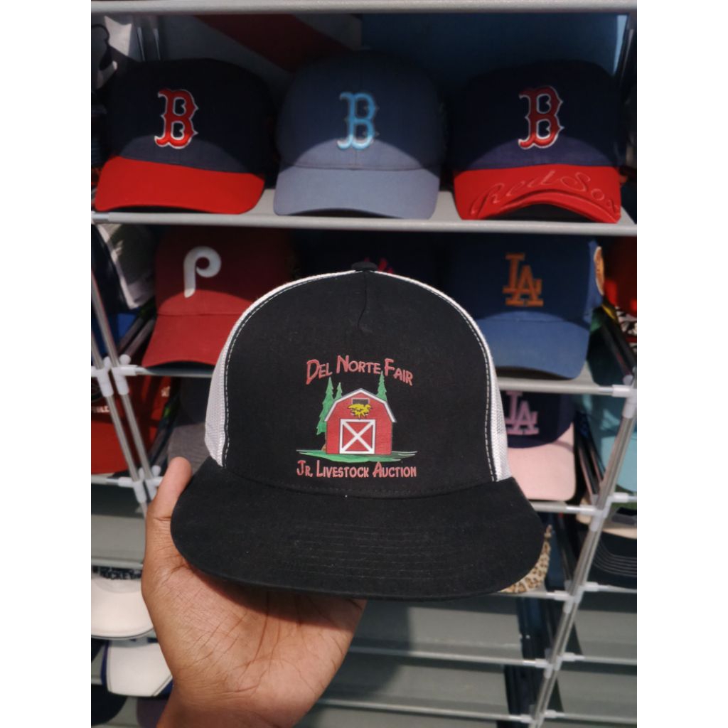 Topi Brand Second Clasic Yupoong Unisex