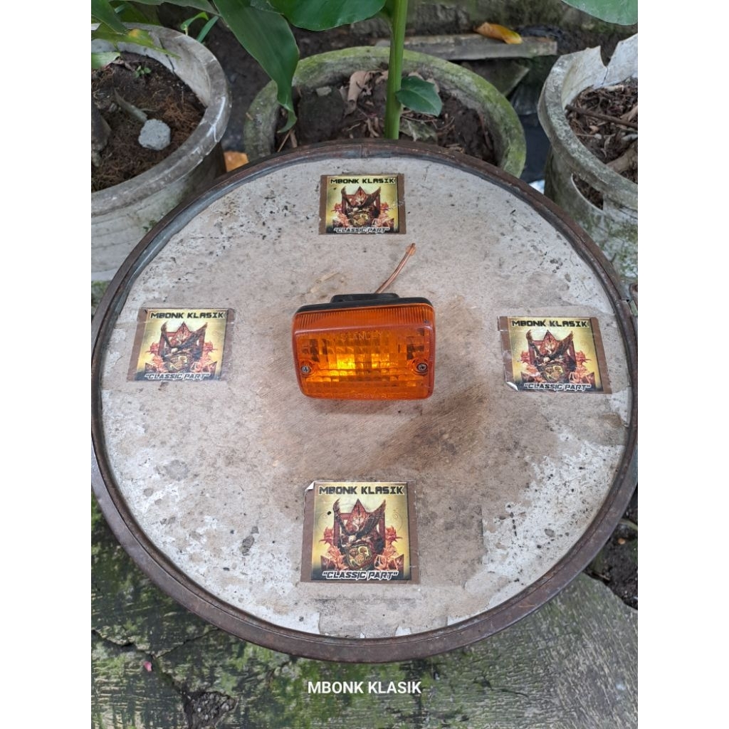 sein depan c700 supercub ORIGINAL lampu sein depan honda c700 supercup sein c700 supercup sein honda