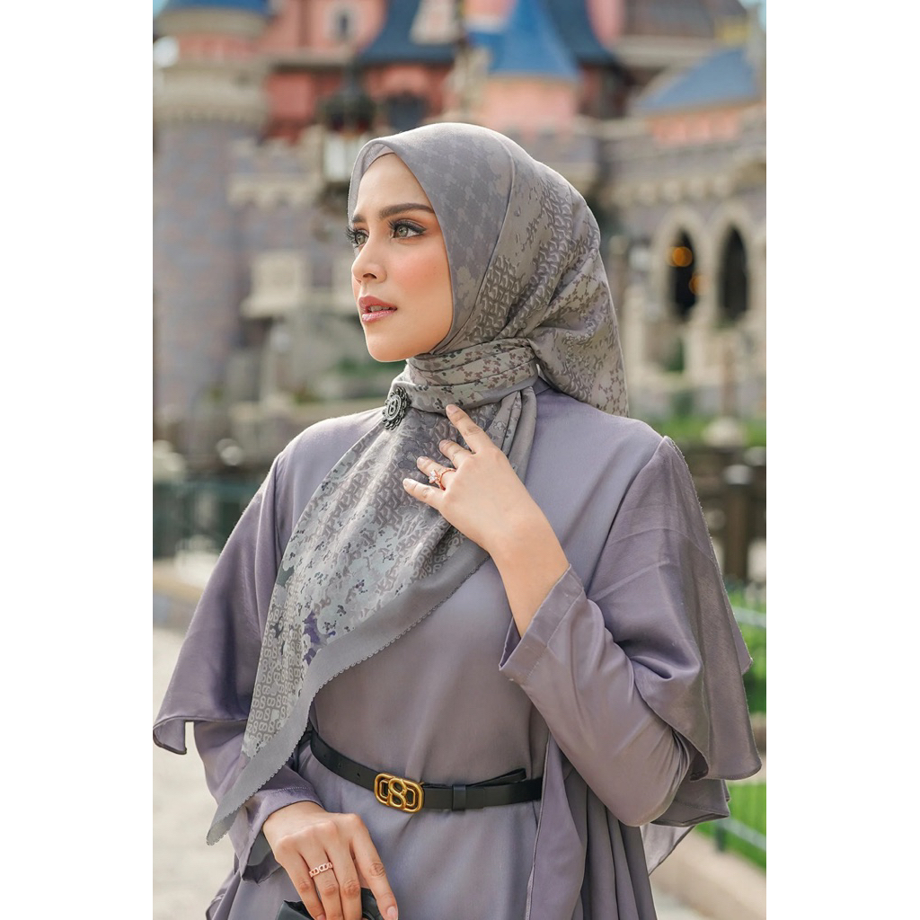 (PL) Buttonscarves Jubilation Square - Moon Rock