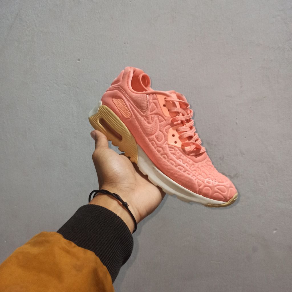 sepatu second sepatu Nike Air Max 90 Ultra Plush size 36