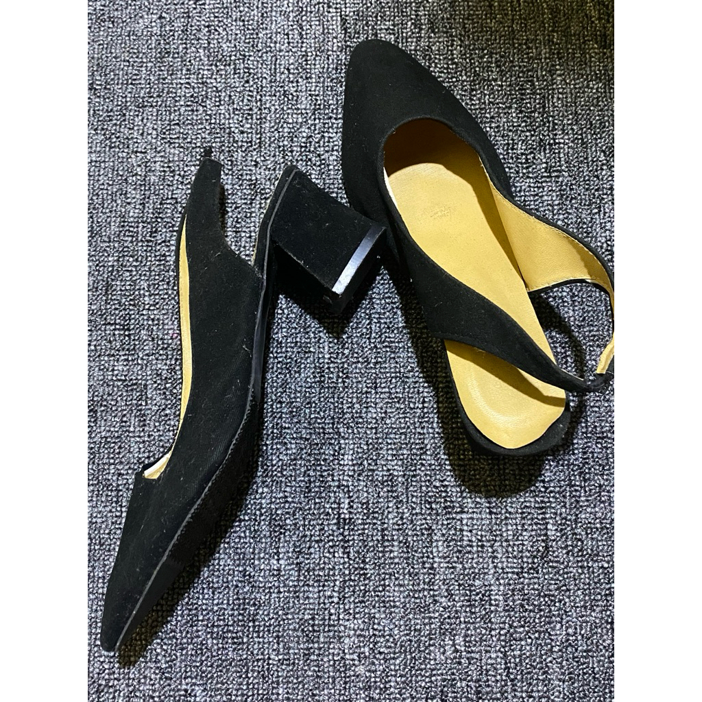pl heels hitam 5cm