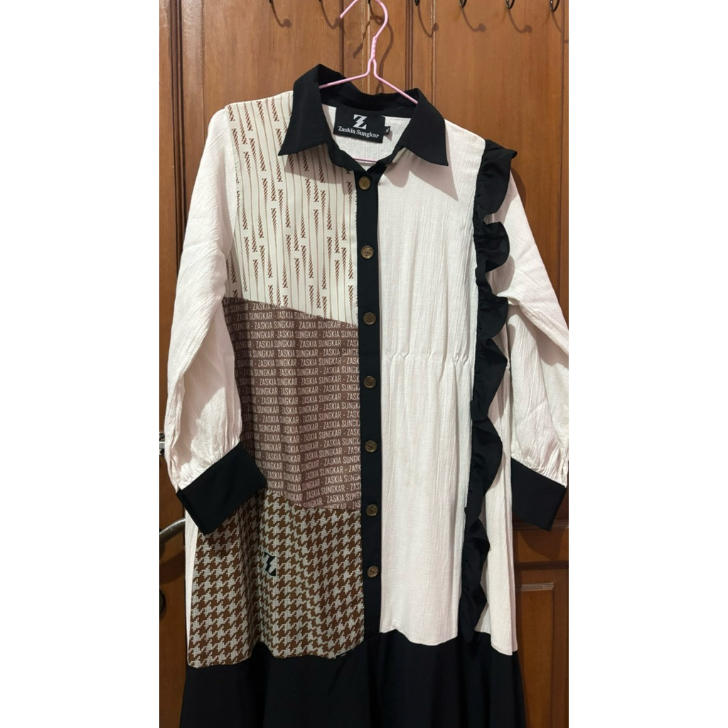 zaskia sungkar dress