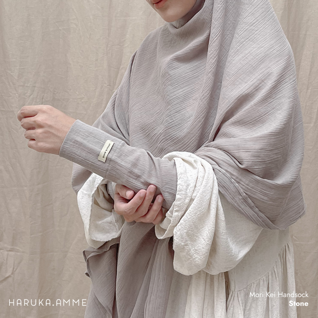 Haruka.Amme | Mori Kei Handsock