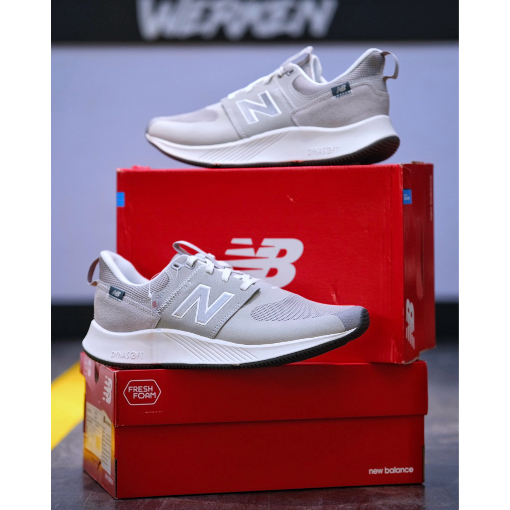 NEW BALANCE UA900EG1 ( ORIGINAL BNIB )