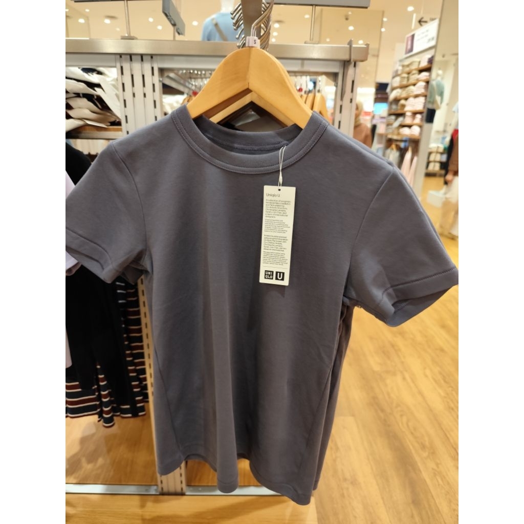 Kaos Crew Neck Lengan Pendek Wanita Uniqlo X Uniqlo U (Unisex)