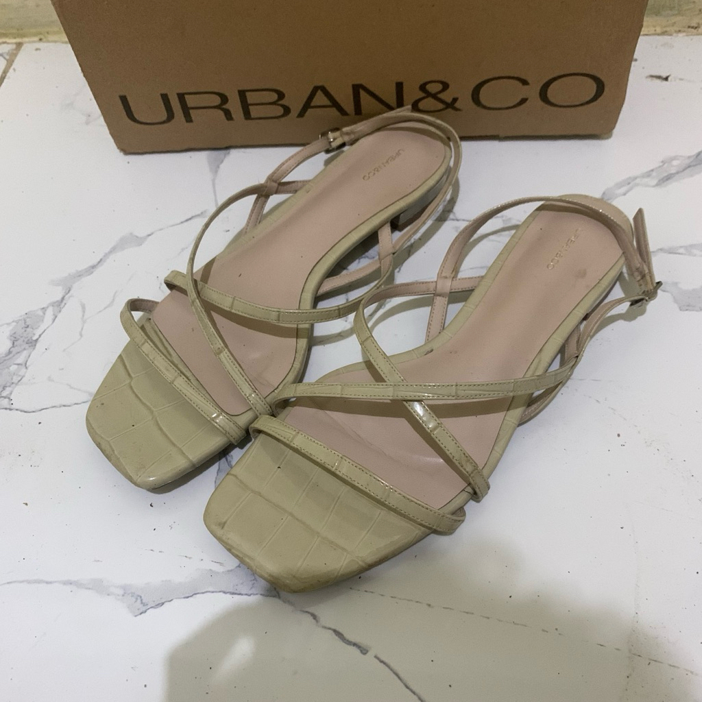 Preloved Urban&Co Sandal Teplek 39