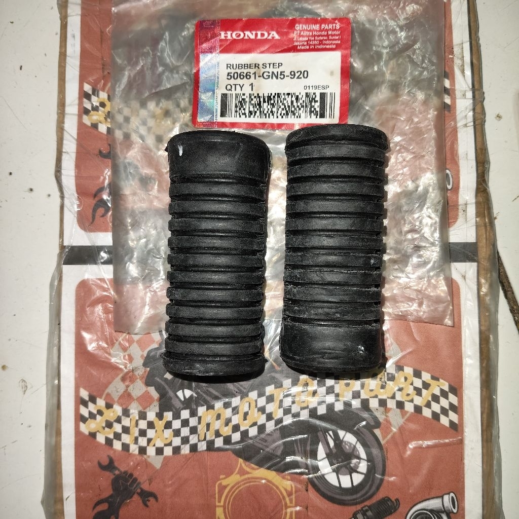 KARET FOOTSTEP DEPAN SUPRA X 125 (GN5)