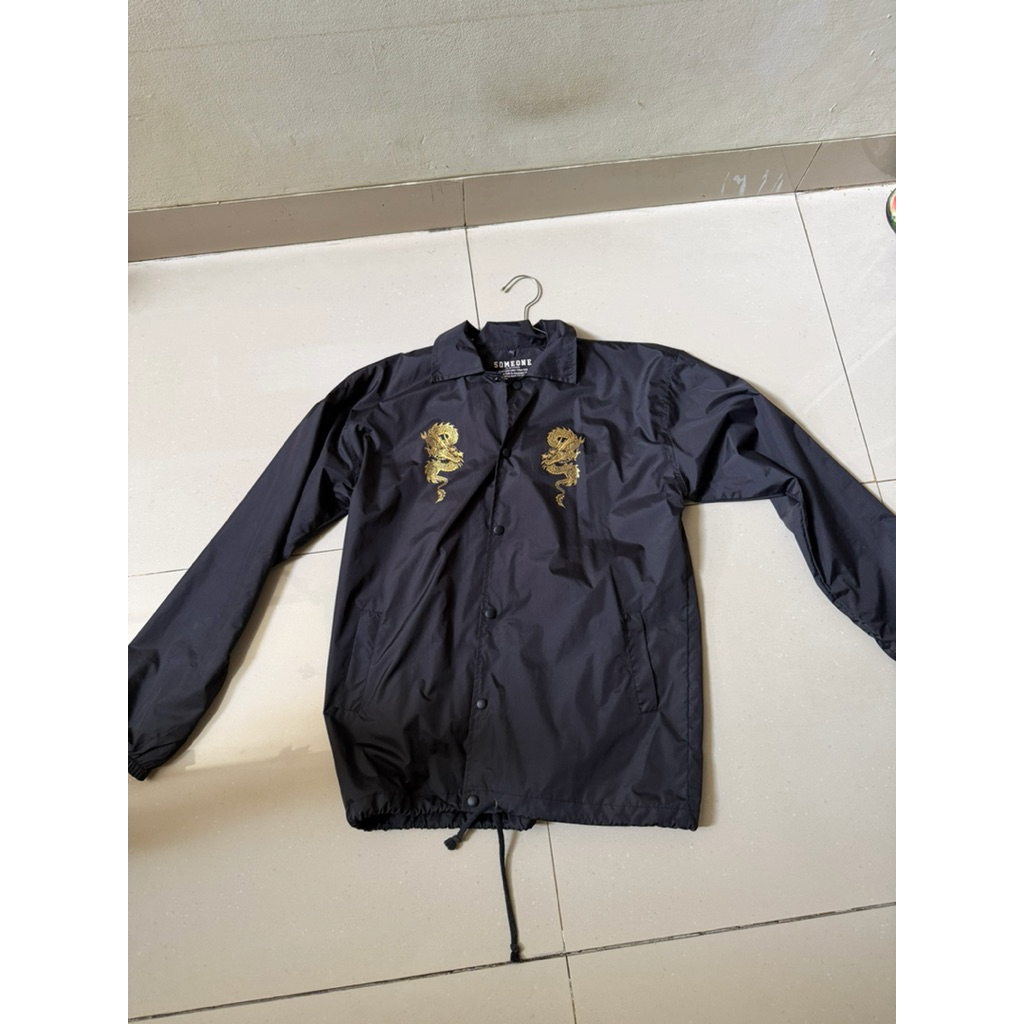 coach jacket parasut motif Naga