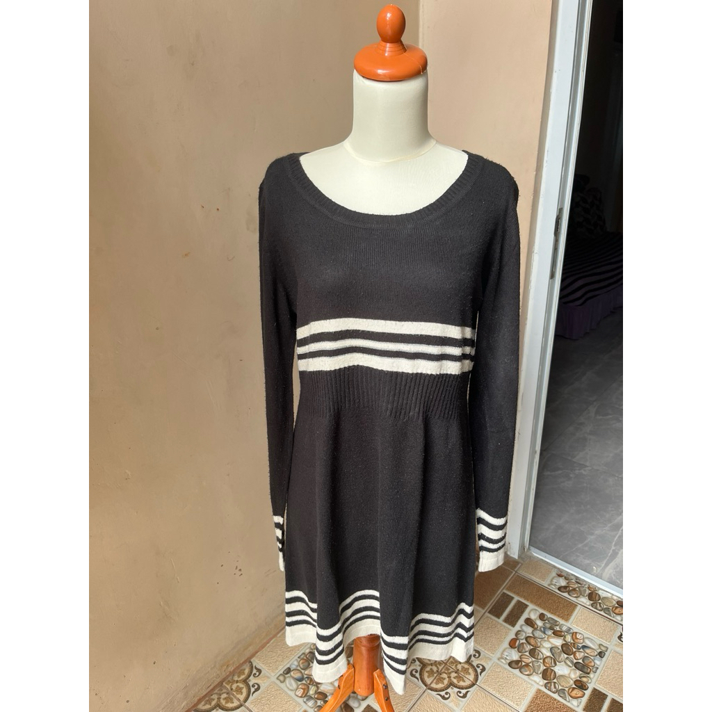 Dress Rajut Merk Raf Raf (Preloved)