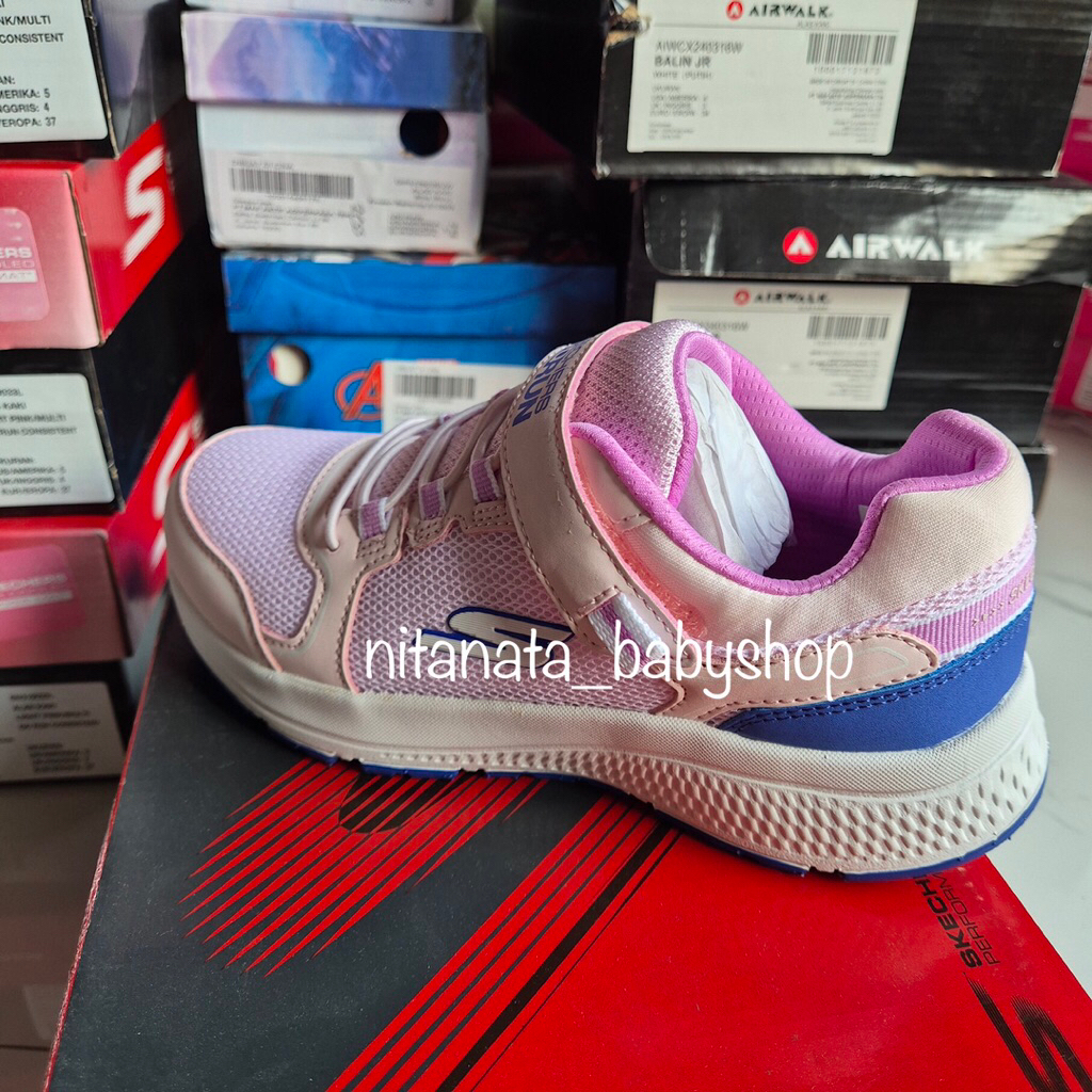 Sepatu Anak SKE GoRun Consistent Light Pink - Retail Stock Ori