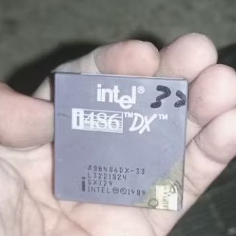 Prosesor Intel 486DX Bahan Leburan Emas / Kolektor