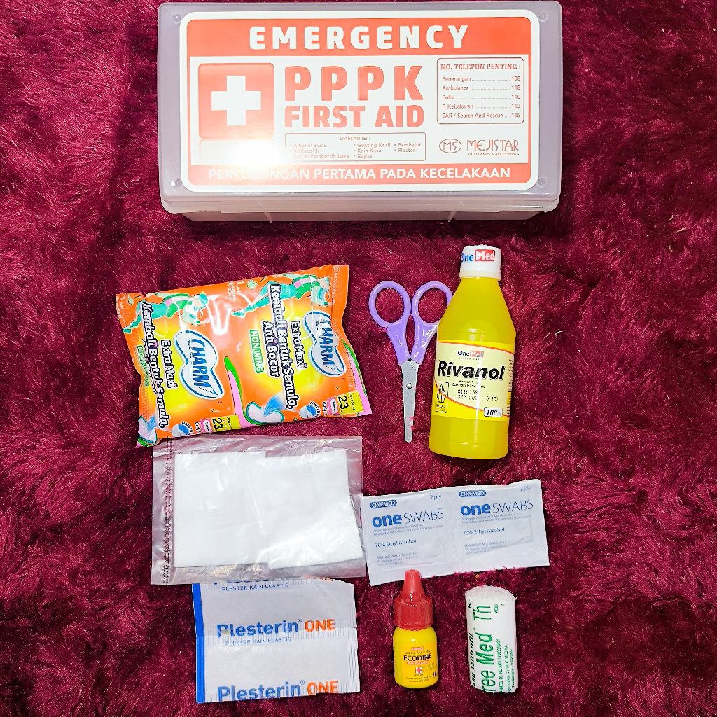Kotak P3K Mini P3K Kit Set Portable Mobil