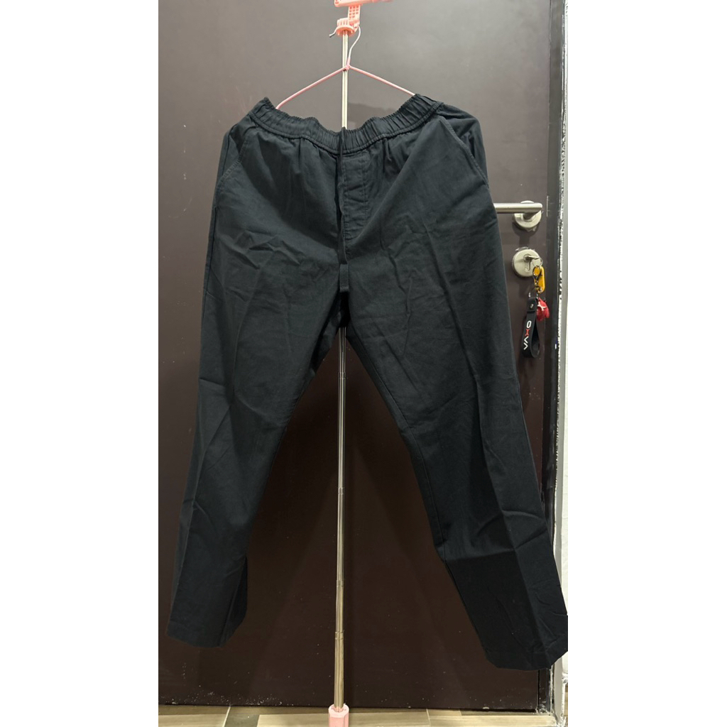 Preloved - Celana Uniqlo Cotton Relax Ankle Pants