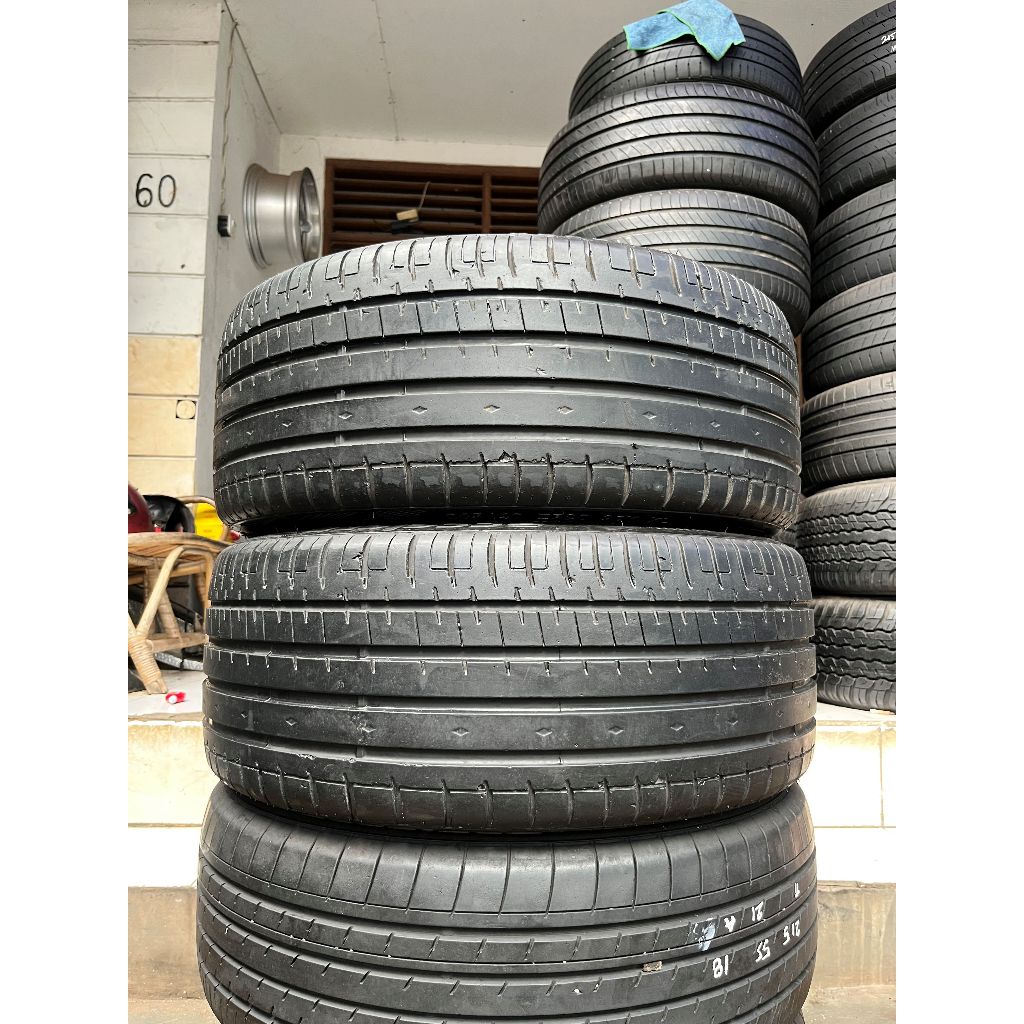 Ban Accelera PHI R 245 40 r20 2 ban