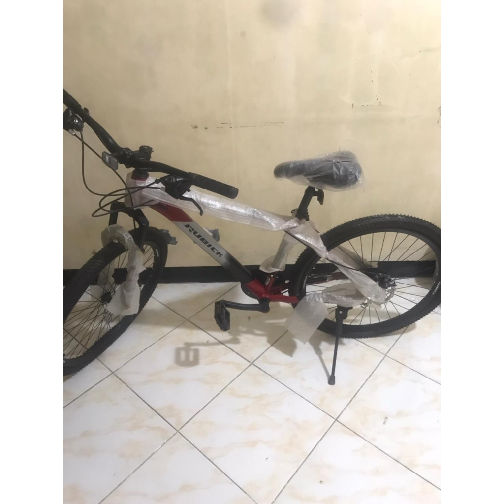 Sepeda Gunung merk Rubick, Suspensi depan, Rem cakram, 21 percepatan