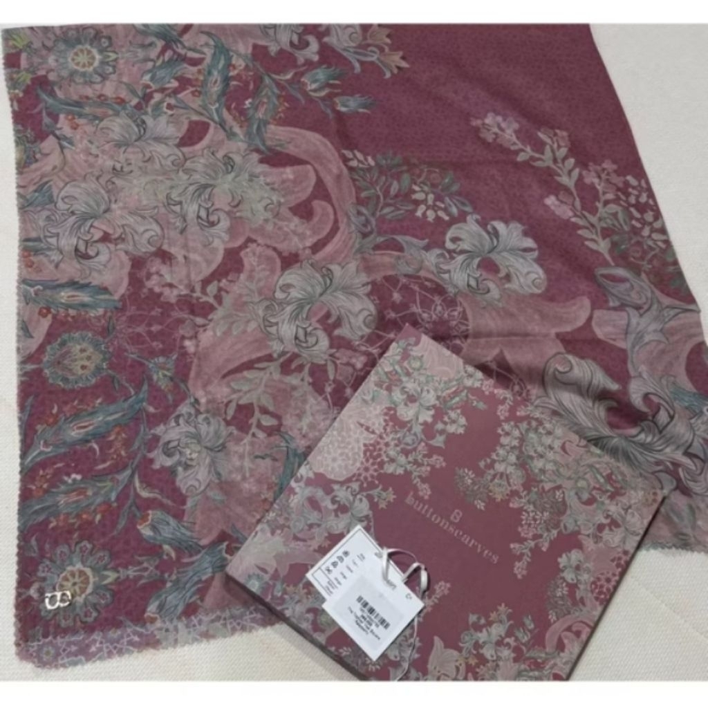 preloved buttonscarves pl ori