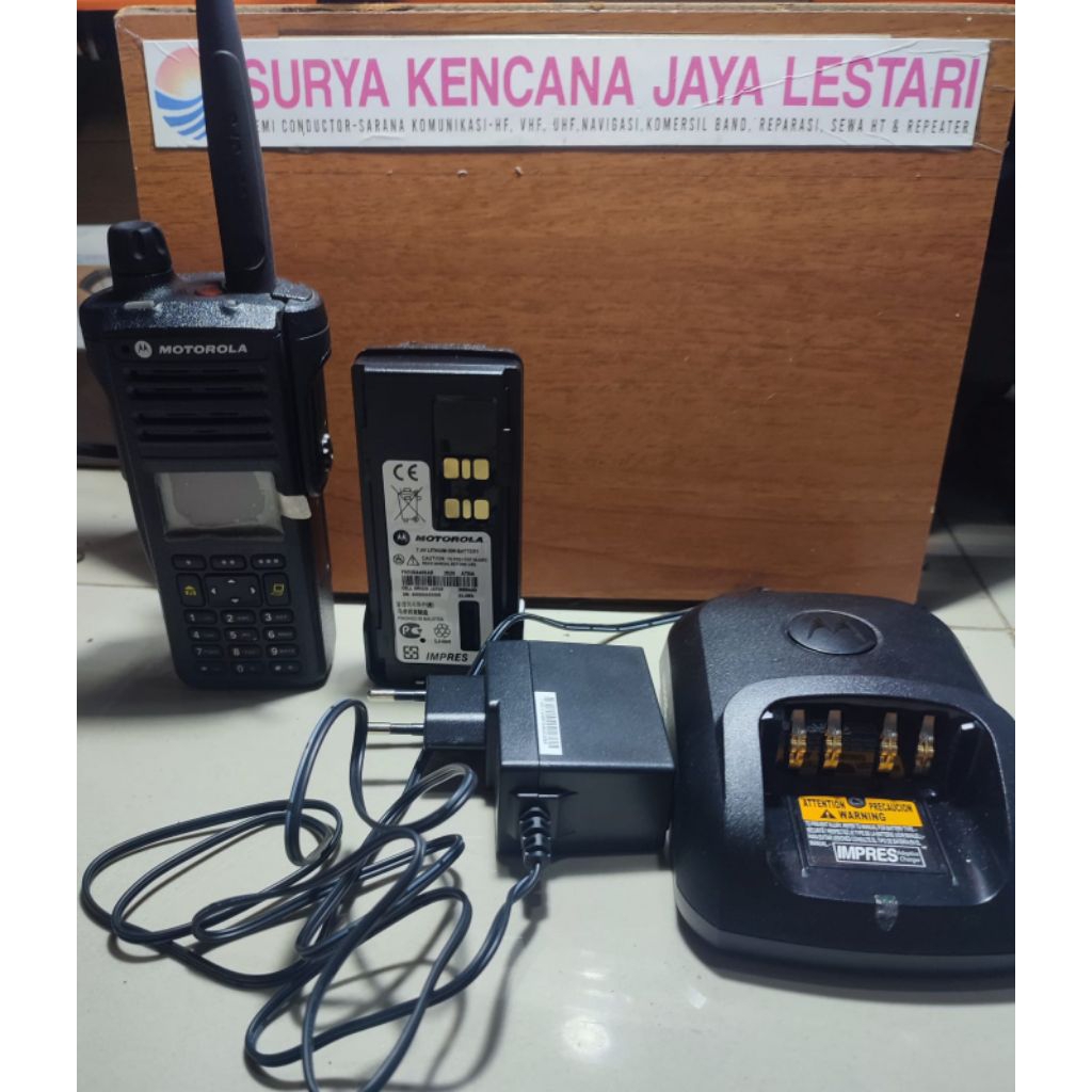HT MOTOROLA APX1000 FULLSET CHARGER BATERAI