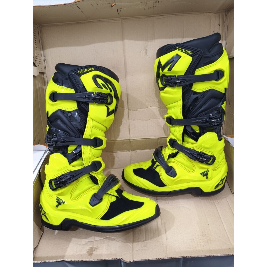 ALPINESTARS TECH 7 MX 26 FLO SECOND