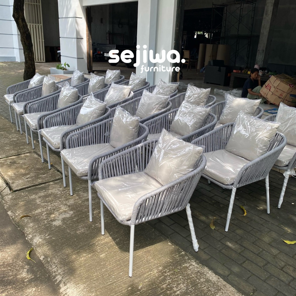 Kursi Cafe Outdoor Anyaman Tali Rope / Kursi Hotel Outdoor / Kursi Santai Anyaman Tali Rope