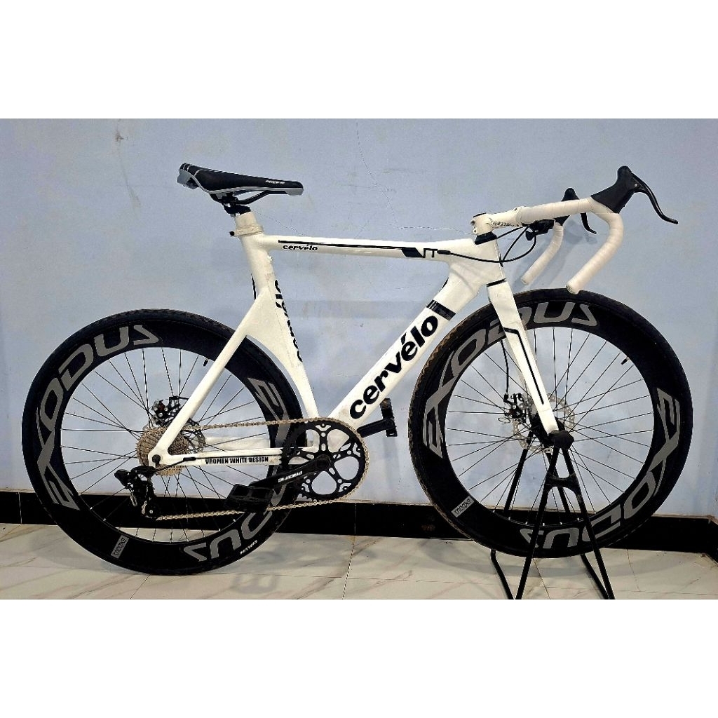 Sepeda Balap / Roadbuke Cervelo T1 Custom 10 Speed Jangkrik Rims 70mm Murah Meriah Siap Pakai