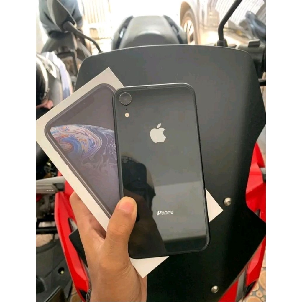 iPhone xr 64 gb Hitam