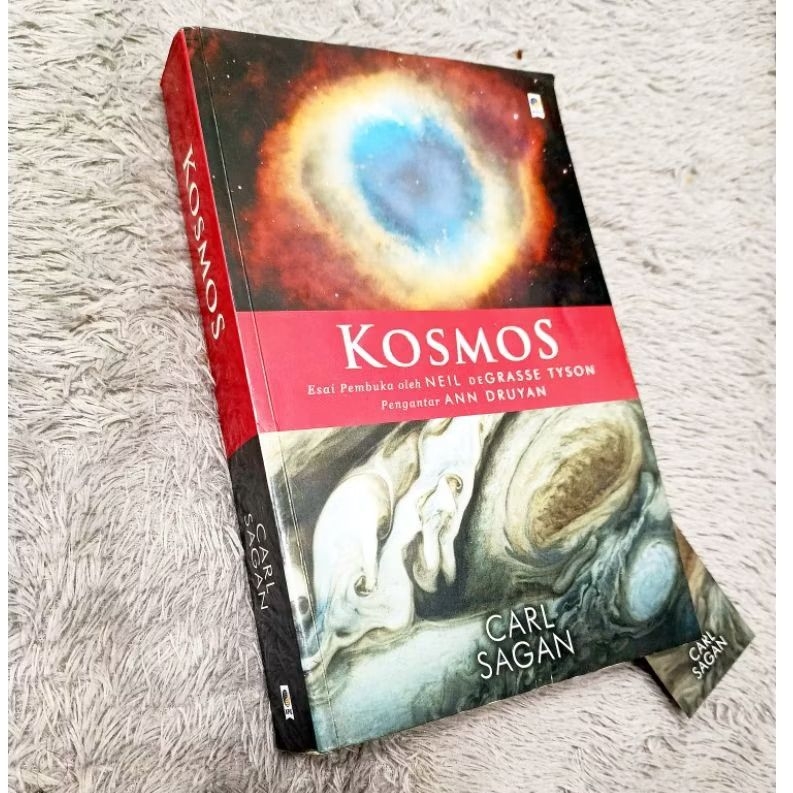 Kosmos - Carl Sagan • KPG • Original • Preloved • Bercak coklat •
