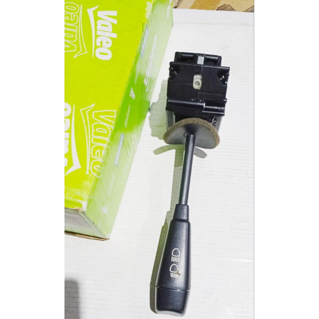 SKAKEL LAMPU PEUGEOT 505 TH 81