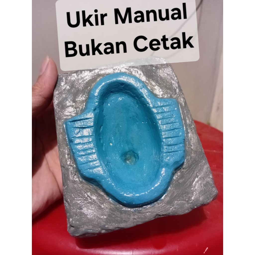 Asbak Miniatur Jamban Ukir Manual Bukan Cetak Langsung Jadi Kloset Jongkok Kerajinan Tangan Unik Paj