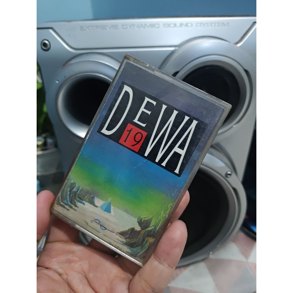 kaset pita Dewa 19