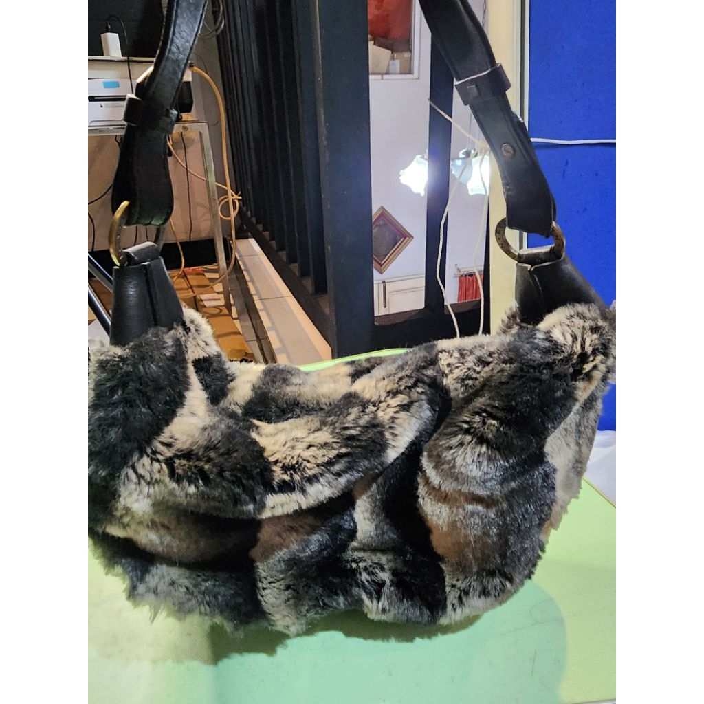 PRELOVED AUTHENTIC FION FUR SHOULDER BAG