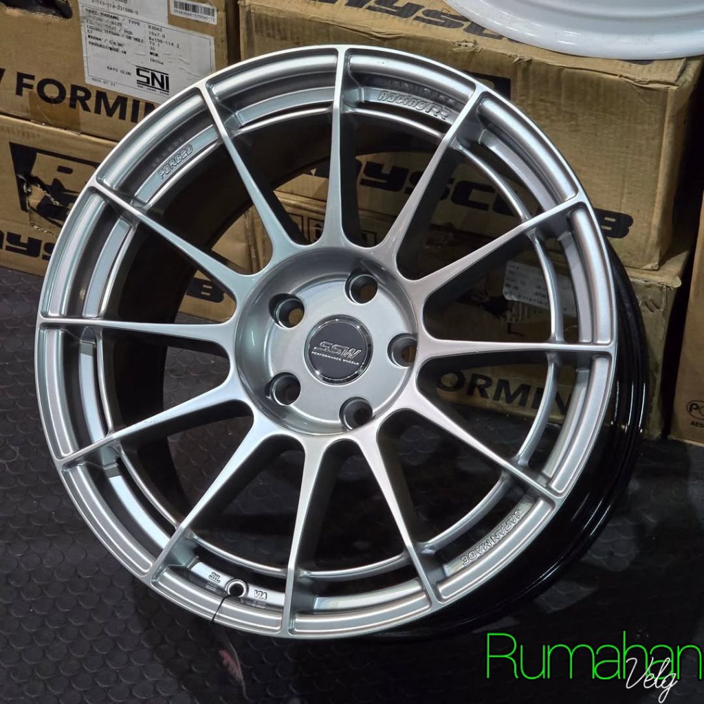 velg enkei spider original ssw r18 lebar 9,5 et 27 velg mobil ring 18 pnp mobil Innova reborn ventur