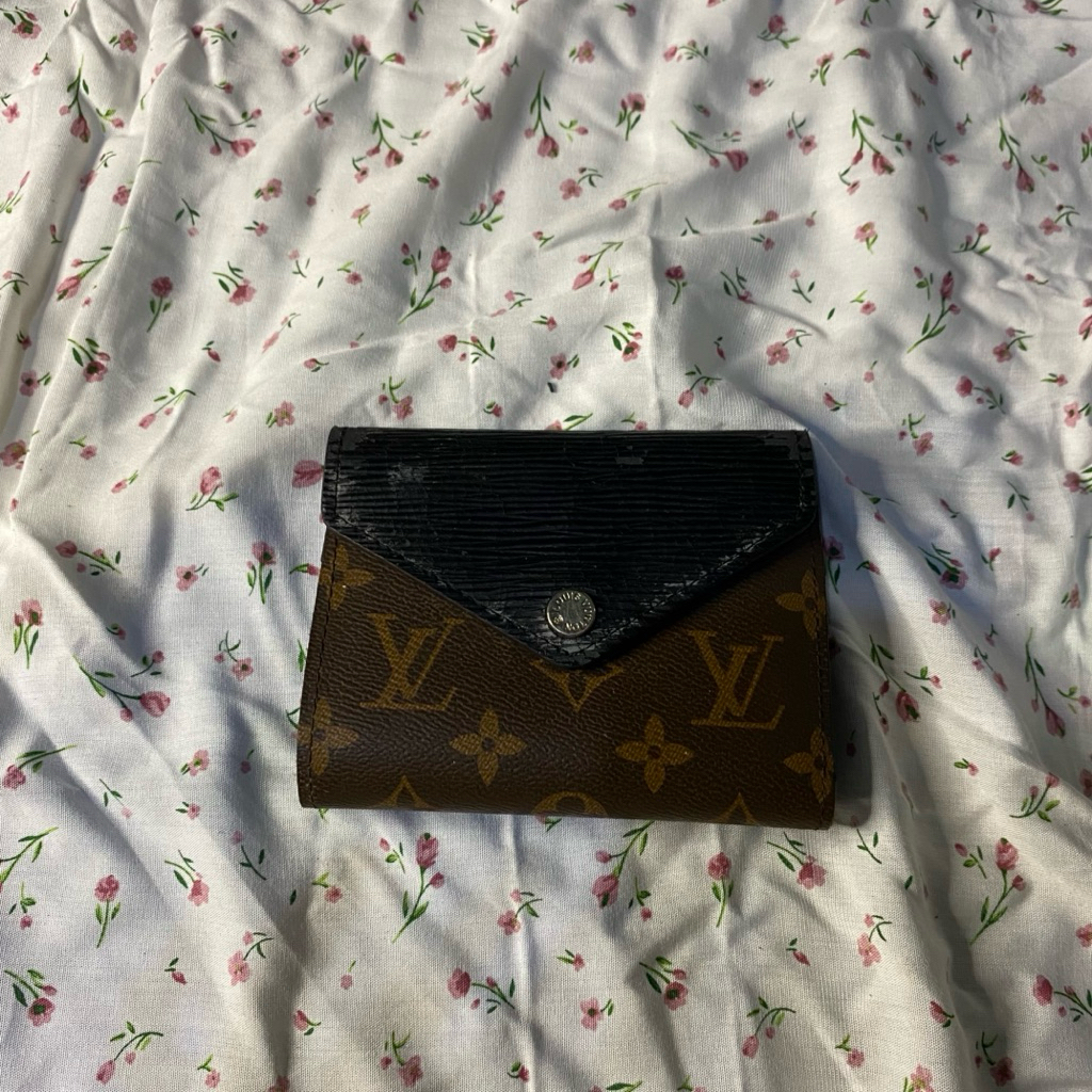 LV Vintage Wallet