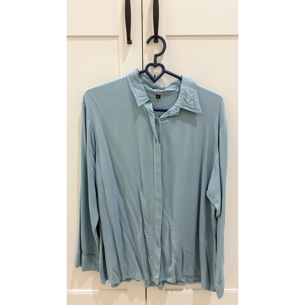 PRELOVED KEMEJA BIRU WARDAH