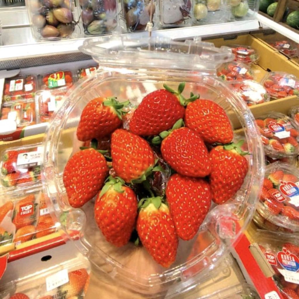 Buah strawberry korea love strawberry korea manis spesial pack 250 gram