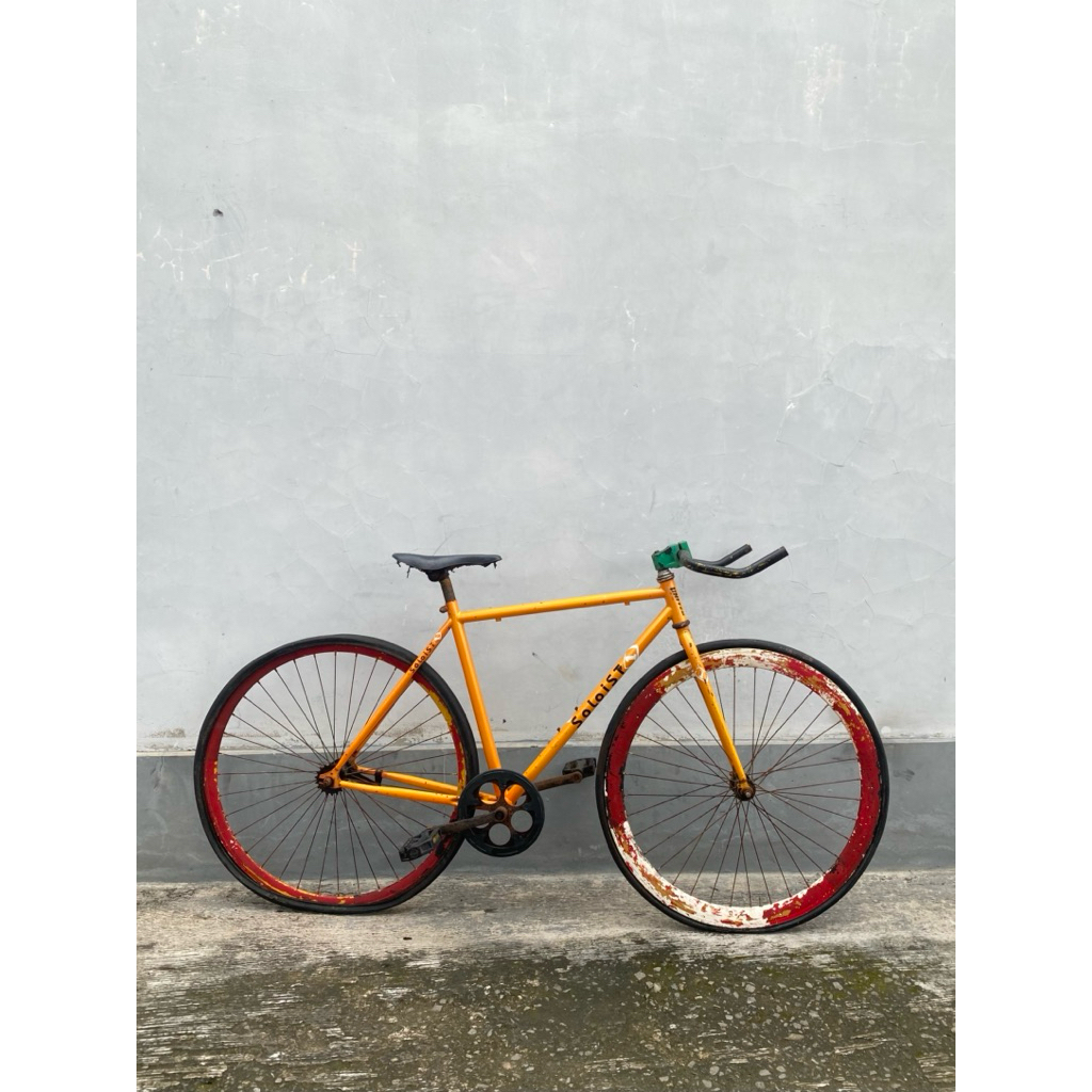 FIXIE UNITED SOLOIST 01