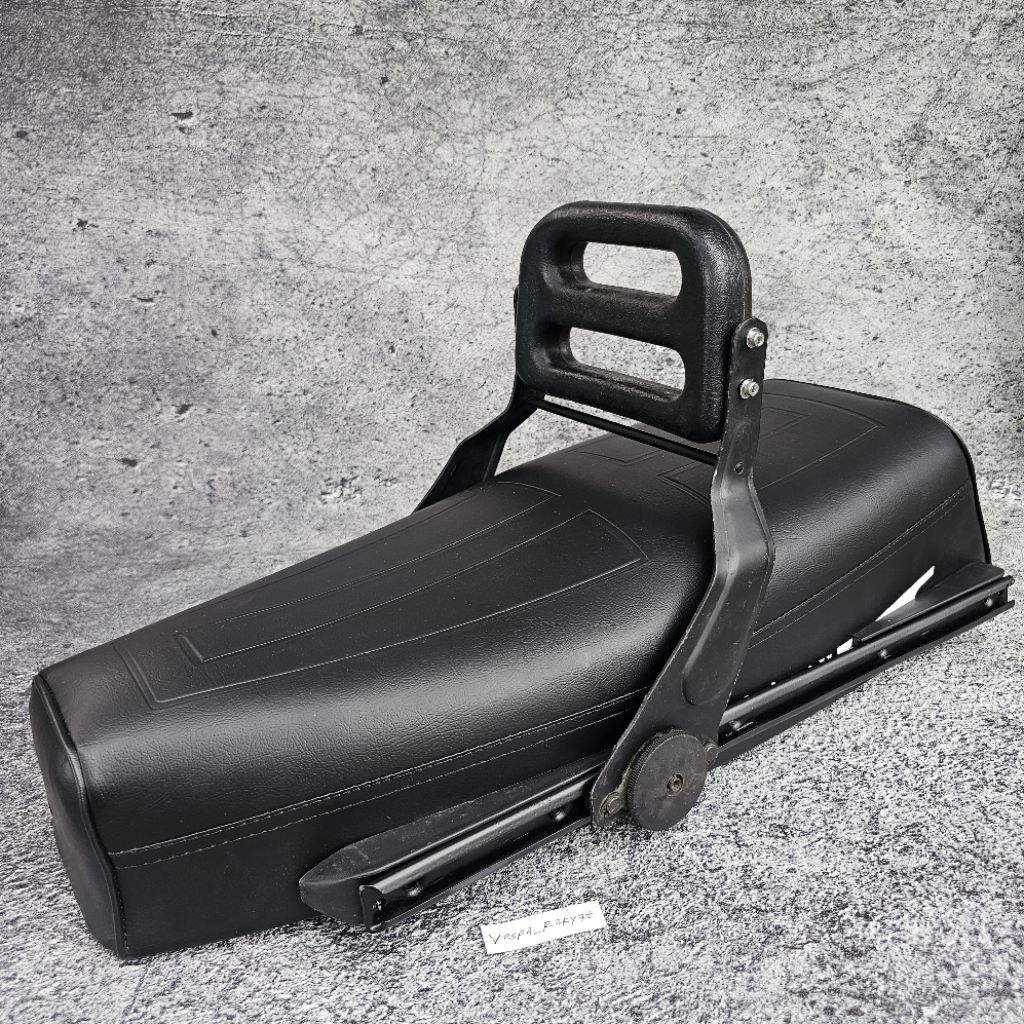 Senderan Jok Vespa Select II Original Nos Sleding Jok Panjang Vespa Px Excel Yankee Arcobaleno