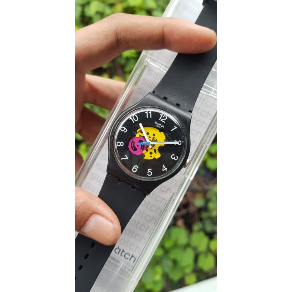swatch skeleton black