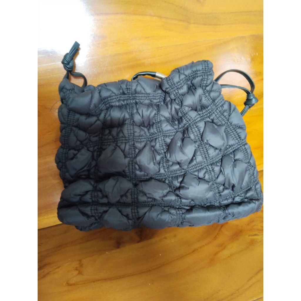 Tas serut dumpling bag puffy sling bag tas selempang wanita puffy